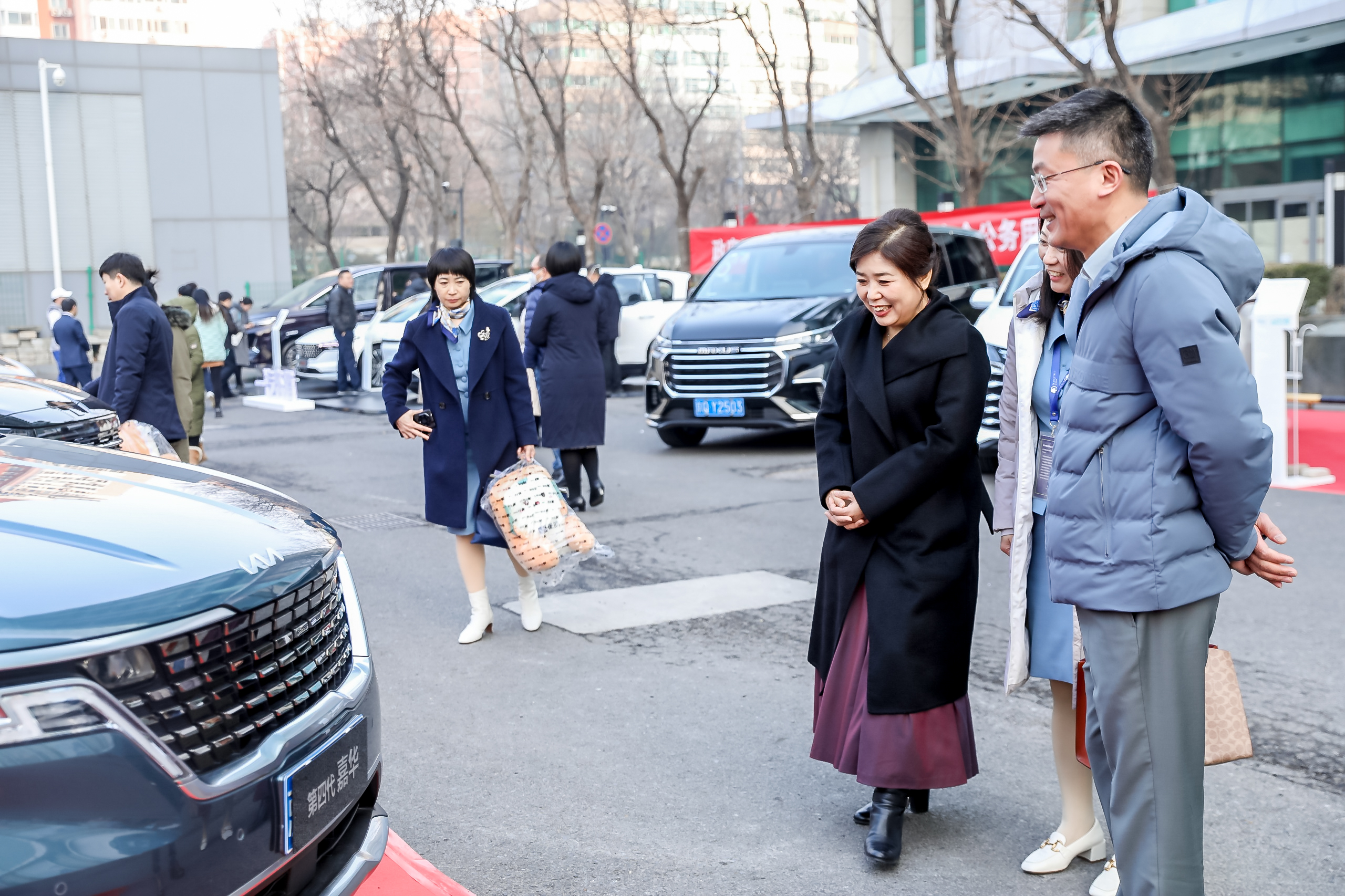 起亚全球市场表现抢眼，加大对政府采购支持力度